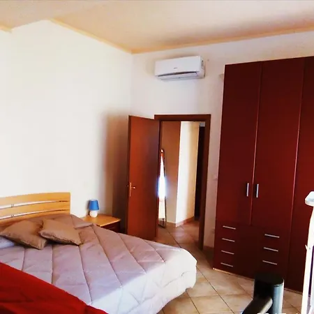 L'aura Apartment *